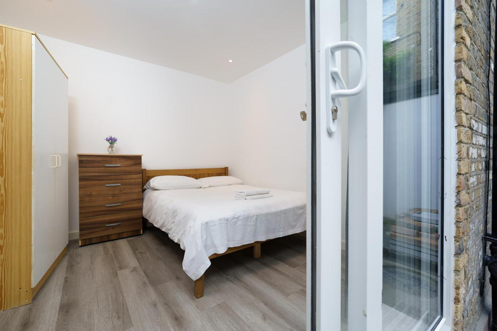 Modern In South West Apartamento *
